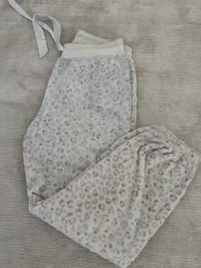 Z Supply White Leopard Fluffy PJ Pants